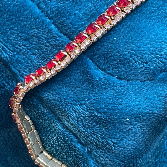 She wore red rhinestones crystal bracelet vintage artisan - Picture 6 of 12